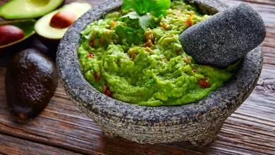 خارج الصندوق.. إنتاج البلاستيك الحيوي من نفايات الأفوكادو