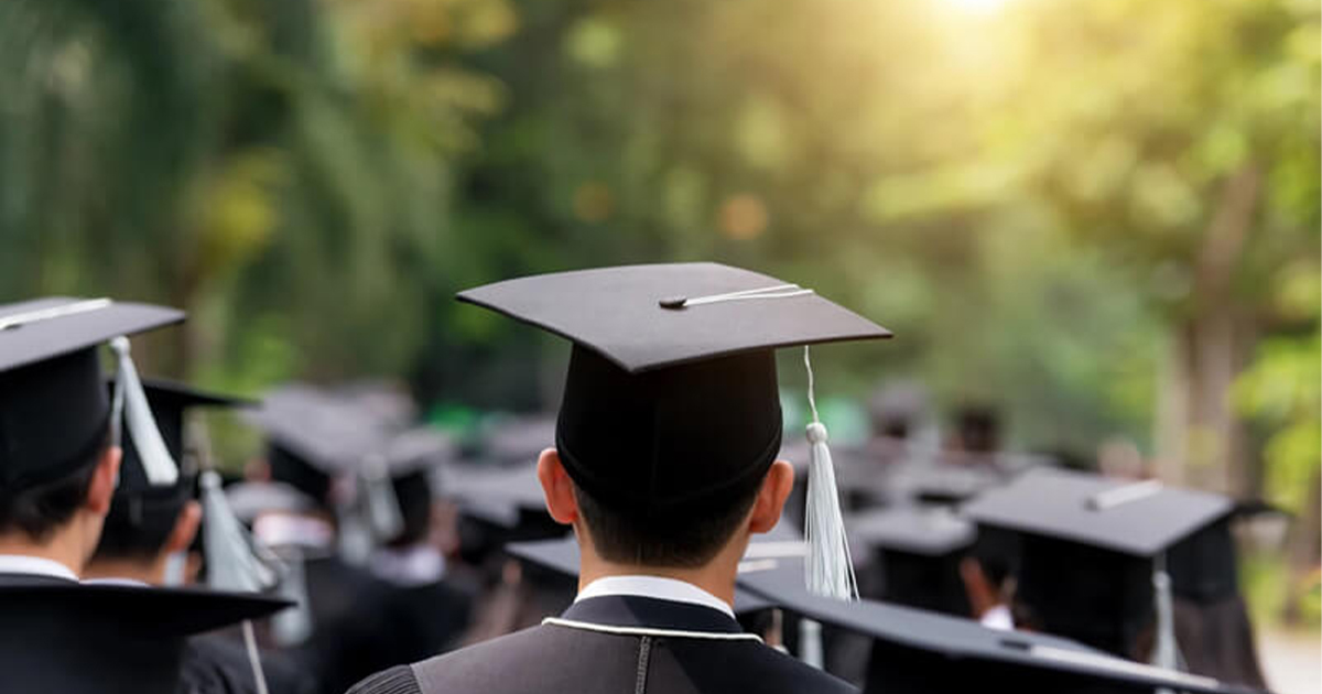 طلاب جامعة القاهرة