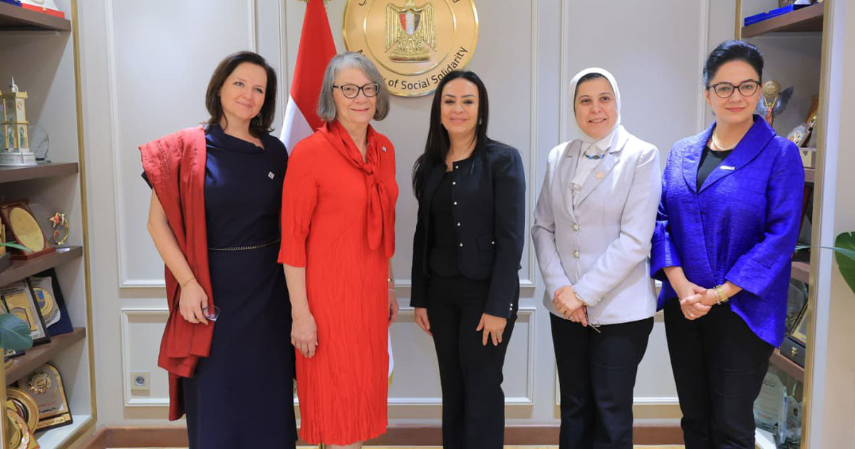 استقبلت الدكتورة/ مايا مرسي السيدةَ/ كيت فوربس 