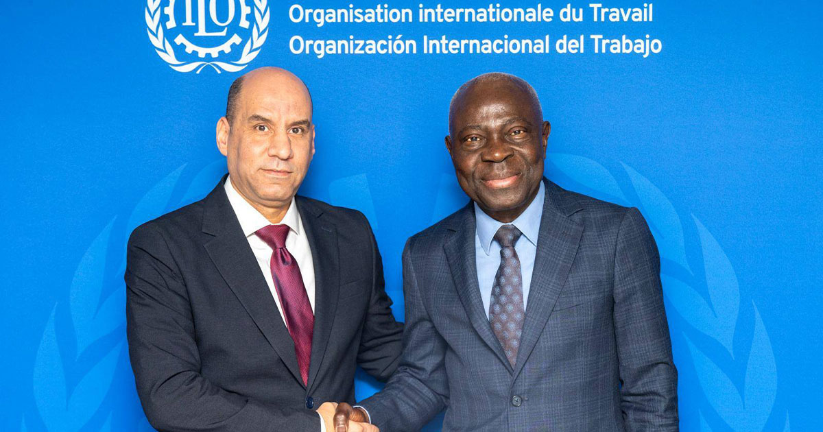 العمل اللائق